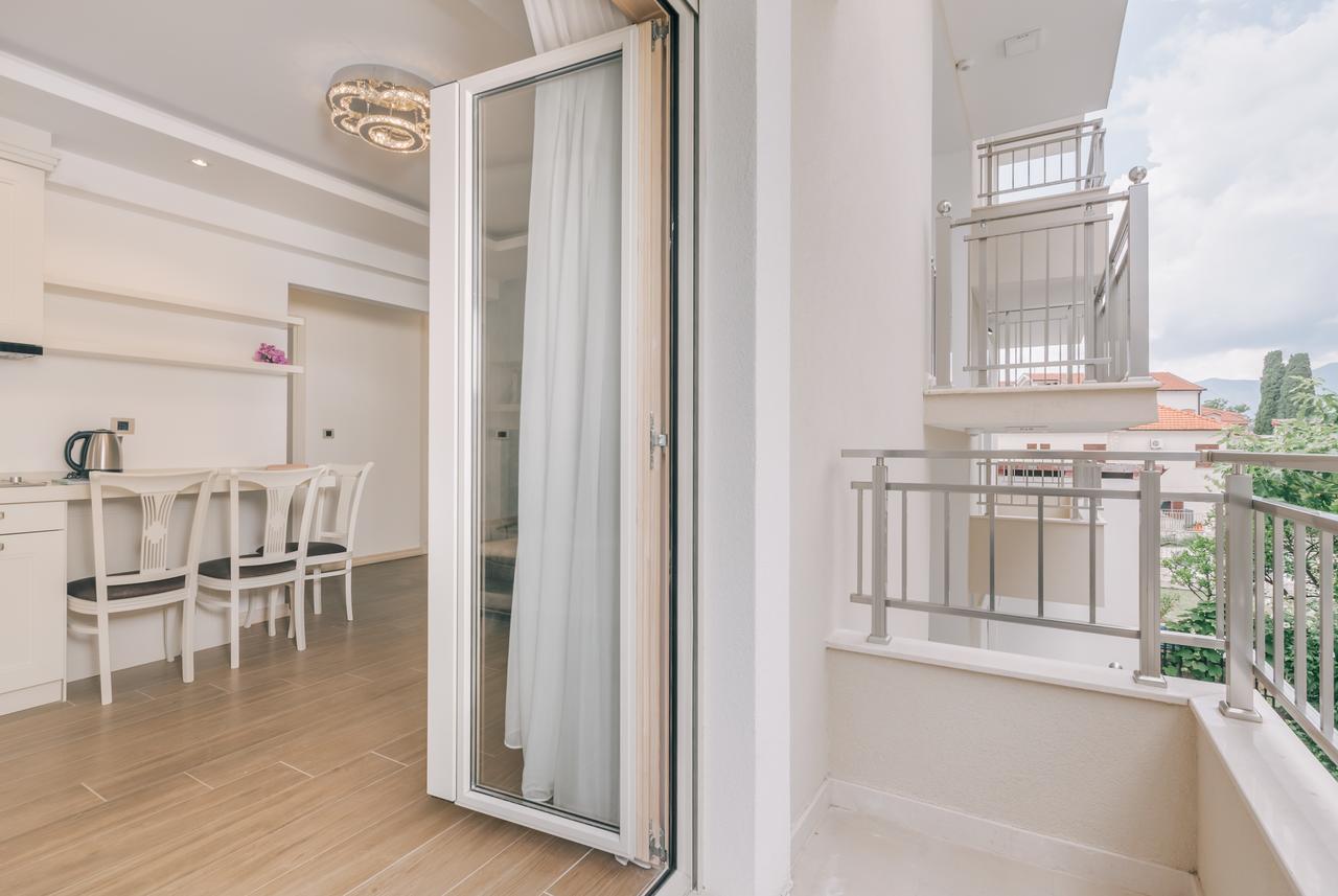 Splendido Mb Apartments Тиват Екстер'єр фото